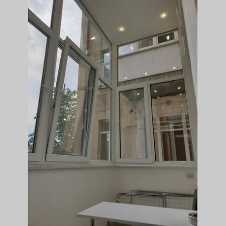 Comfortable Luxury Apartment With 3 Rooms. Center Heart Of Kiev Exterior foto