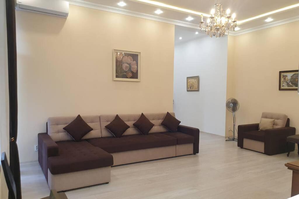Comfortable Luxury Apartment With 3 Rooms. Center Heart Of Kiev Exterior foto